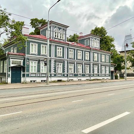 Апартаменты Cosy Studio In Historical Building. City Center Таллин Экстерьер фото